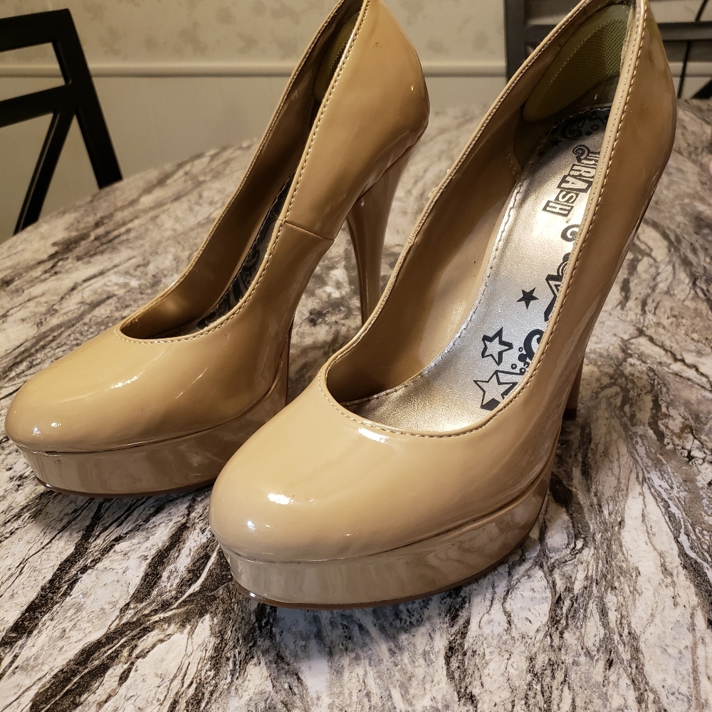 Brash size 9 nude heels